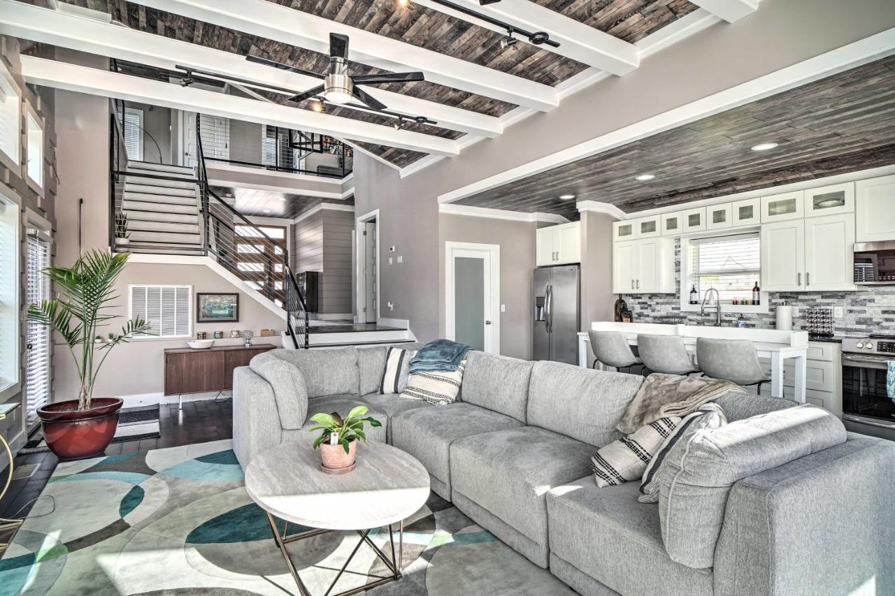 Spacious Sevierville Home With Hot Tub! エクステリア 写真