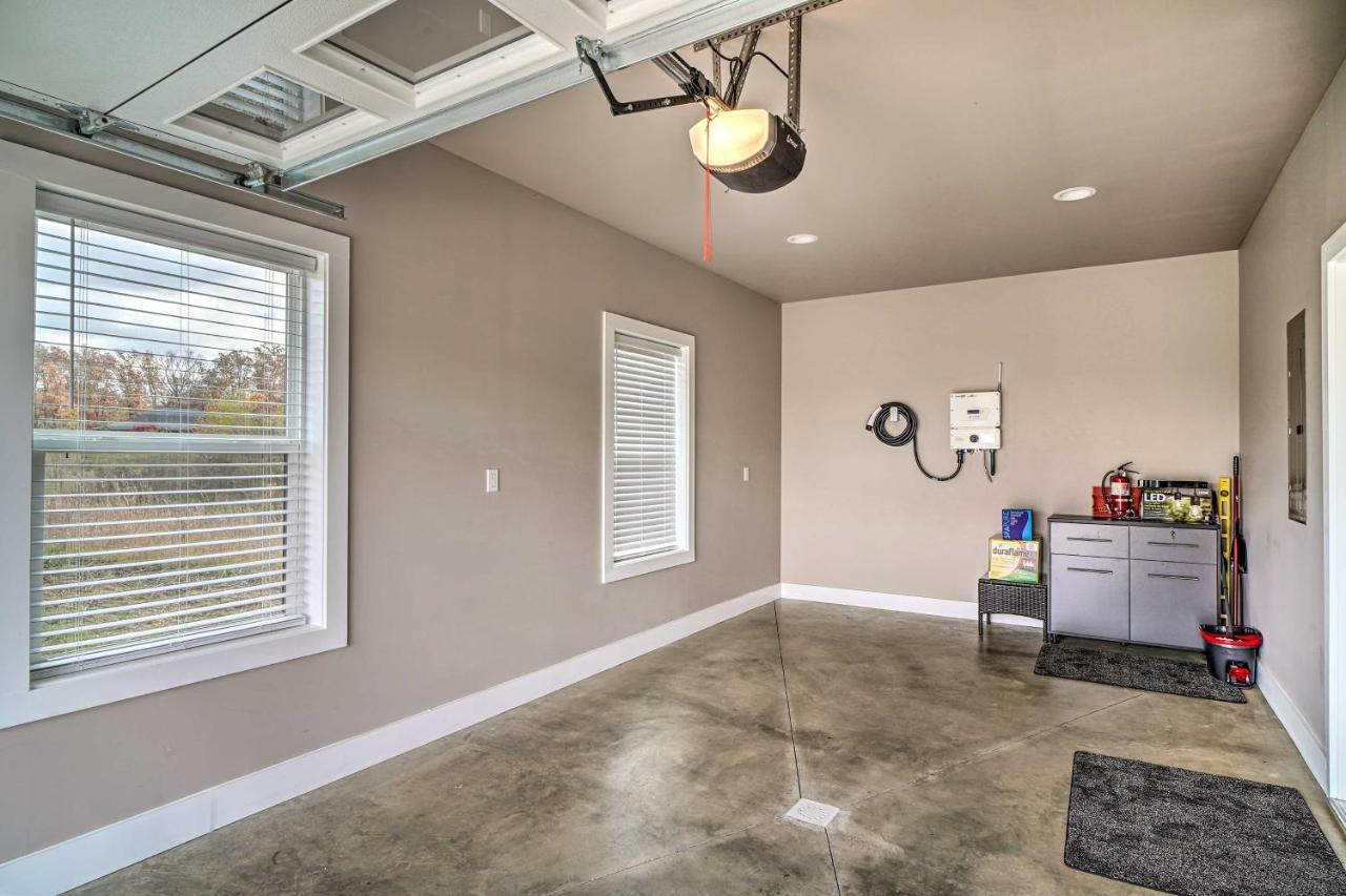 Spacious Sevierville Home With Hot Tub! エクステリア 写真